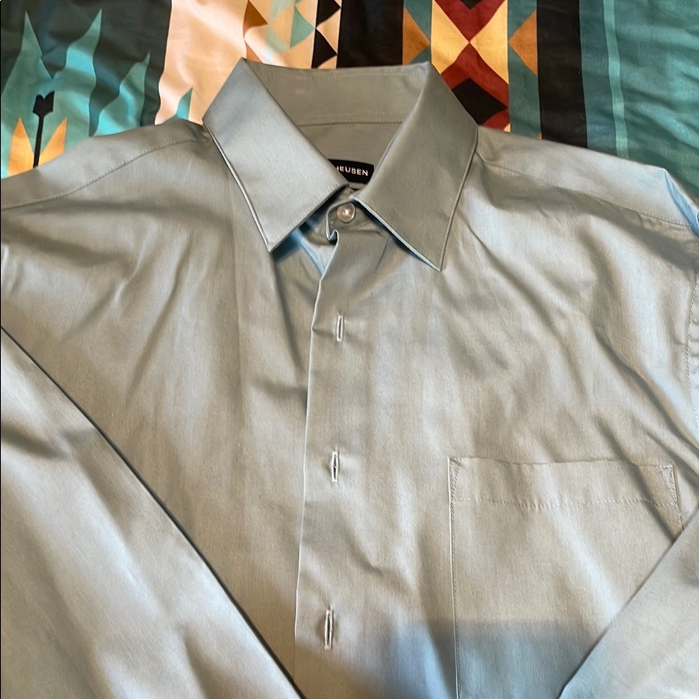 Van Heusen Green Dress Shirt Button-Down Collar